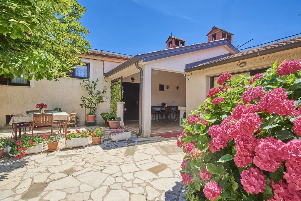 B&B Carmela Umag Exterior photo